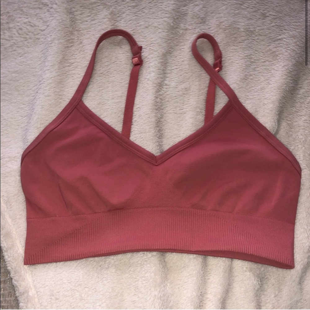Lululemon EBB to Street bra